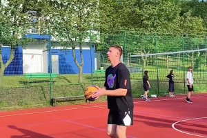 為西班牙奪冠感到高興嗎？巴斯克斯：太棒了