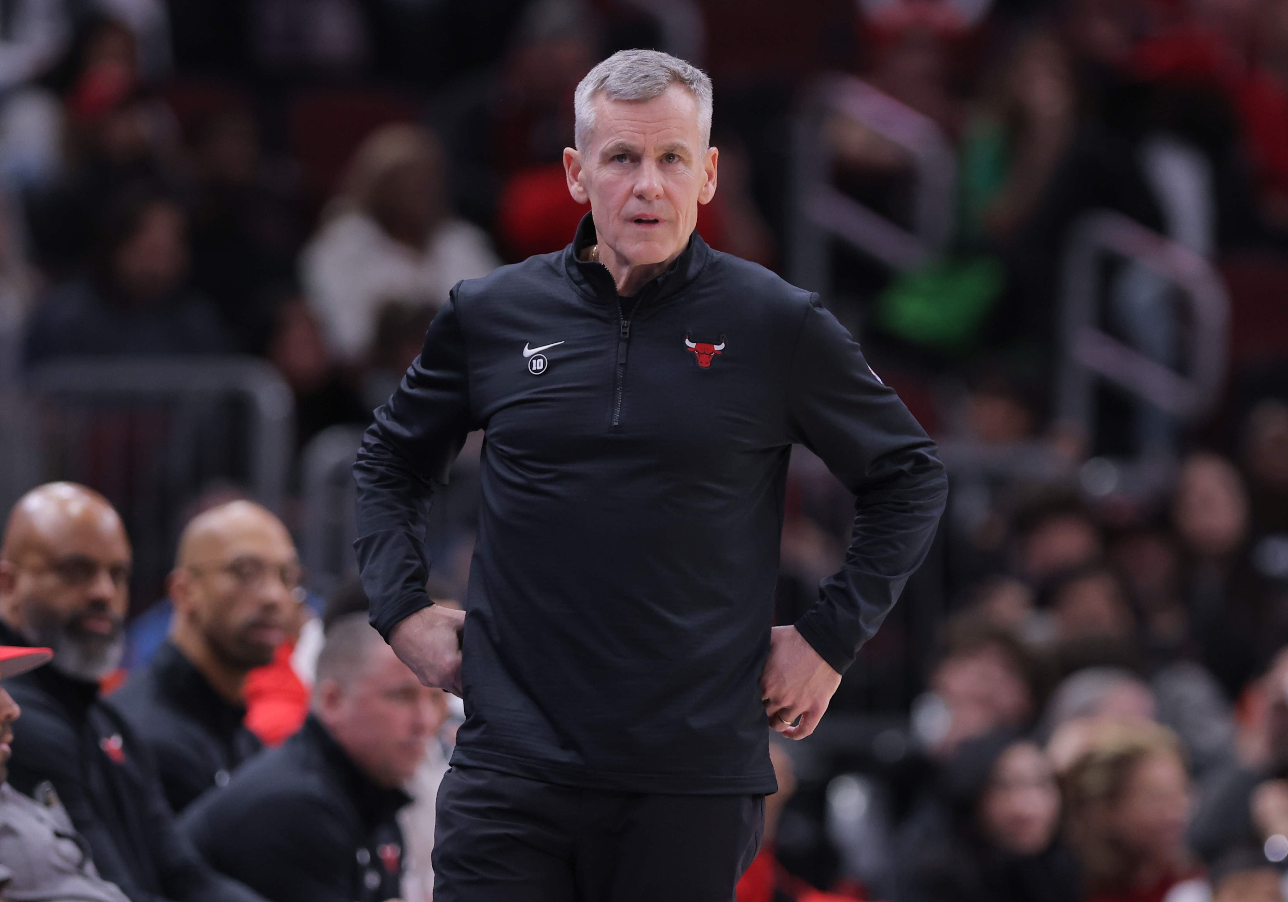 隊記:公牛主教練多諾萬和總裁的位置很穩(wěn) 休賽期不會調(diào)整他們