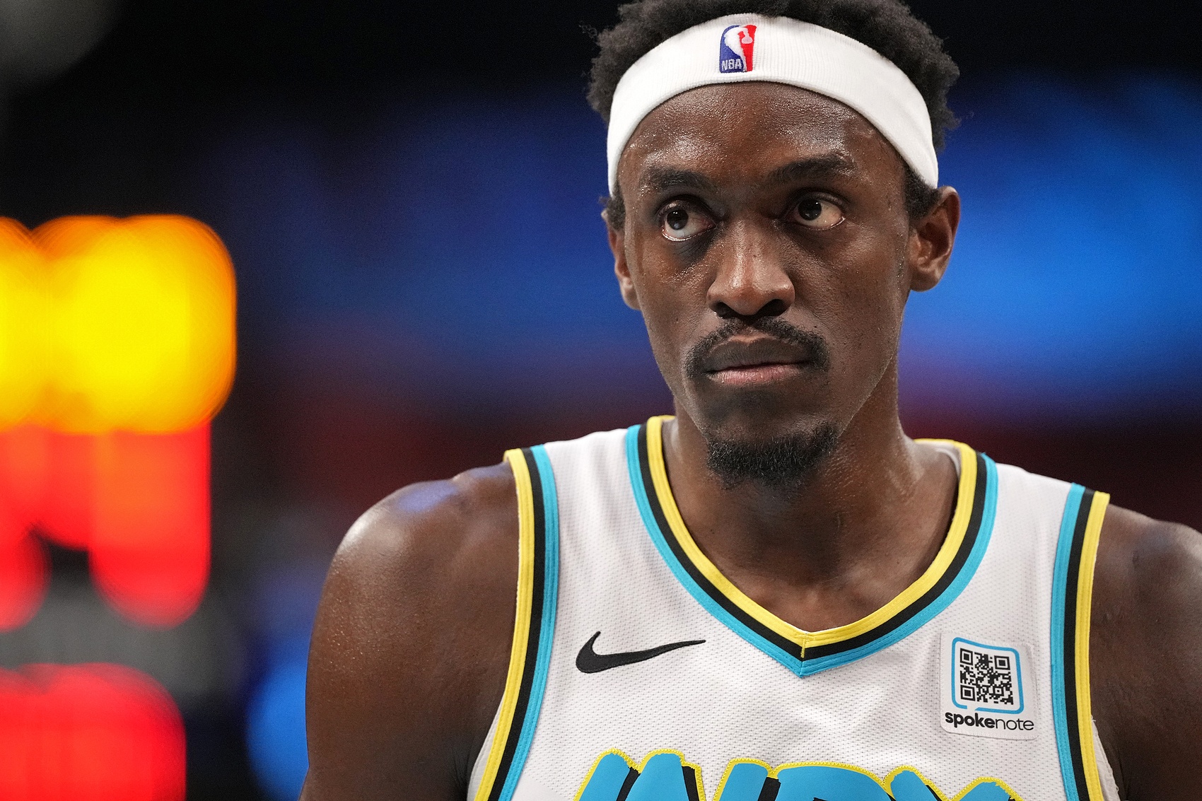 哈利伯頓:西亞卡姆帶來(lái)老將領(lǐng)導(dǎo)力 他比剛來(lái)時(shí)更善于發(fā)聲了