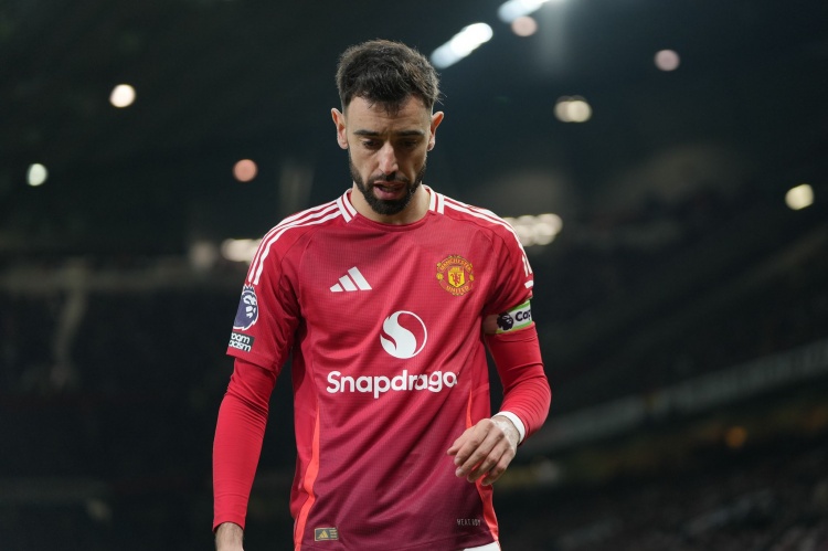 舊將：B費(fèi)被沉迷社媒的隊(duì)友拖累，曼聯(lián)在2028年前奪冠是胡扯